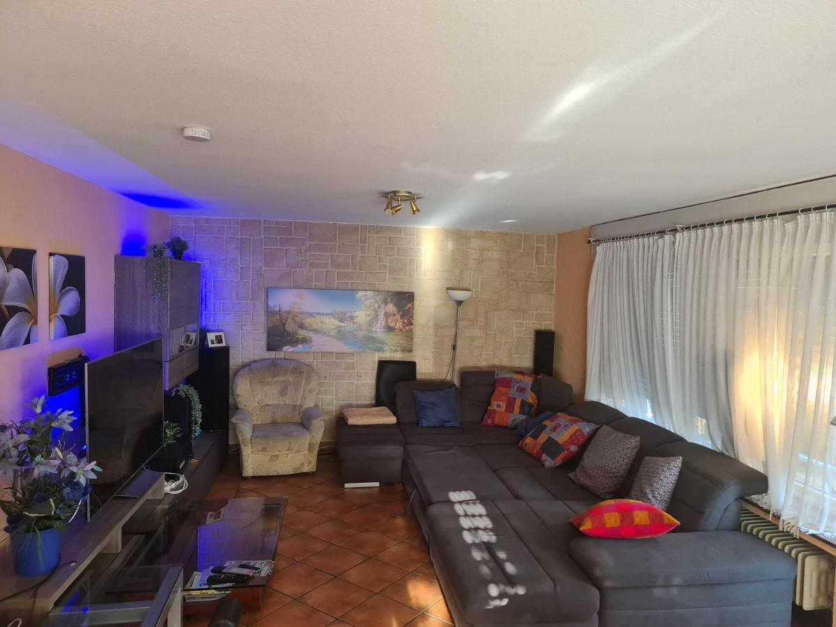 Privat bewohntes Haus ZUR ALLEINNUTZUNG mit Garten und Terrasse - im Kurort Bad Salzuflen Exterior foto