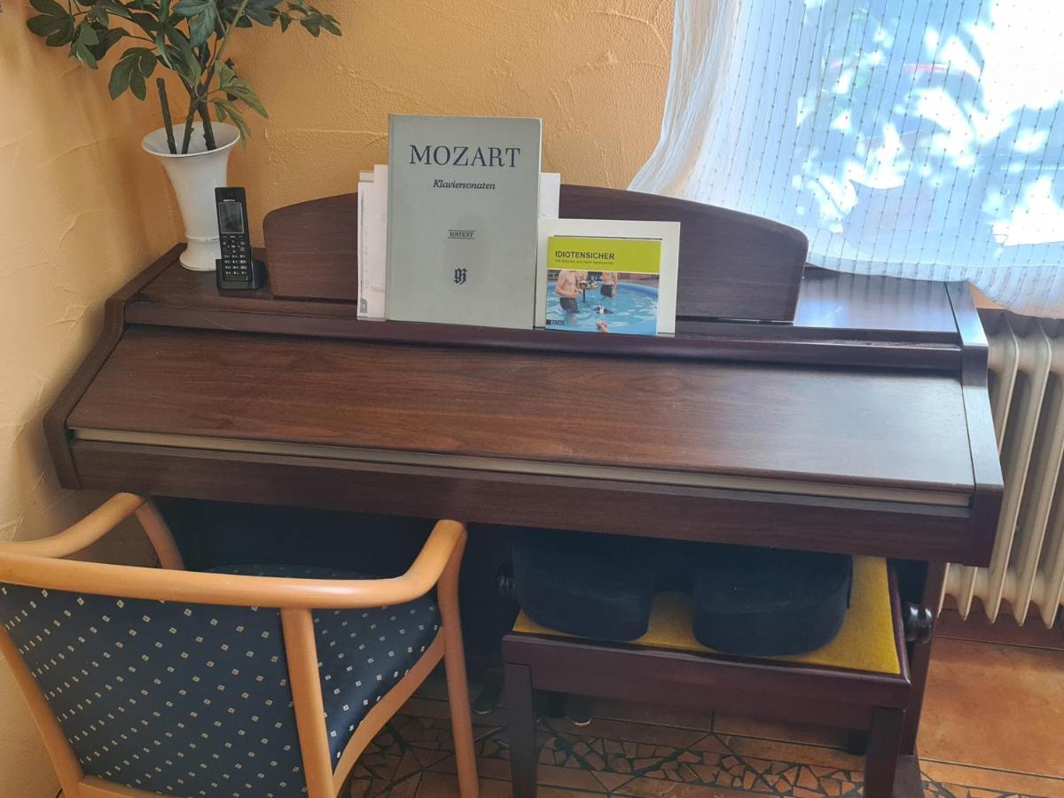 Privat bewohntes Haus ZUR ALLEINNUTZUNG mit Garten und Terrasse - im Kurort Bad Salzuflen Exterior foto